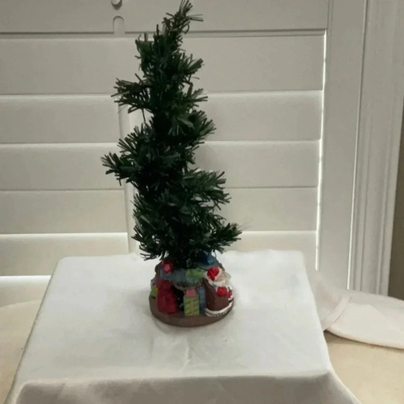Fiber Optic Xmas Tree - Picture 1 of 5